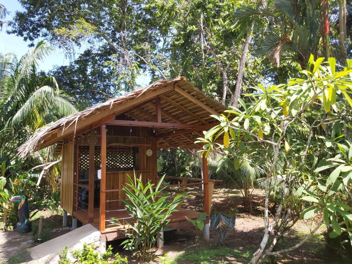 Bungalows Ache Cahuita Eksteriør bilde