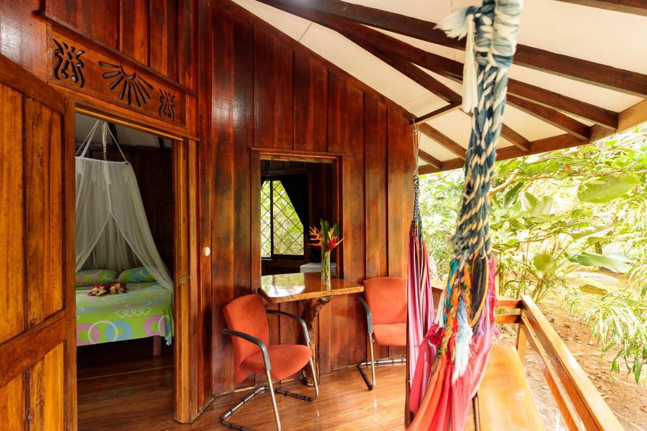 Bungalows Ache Cahuita Eksteriør bilde
