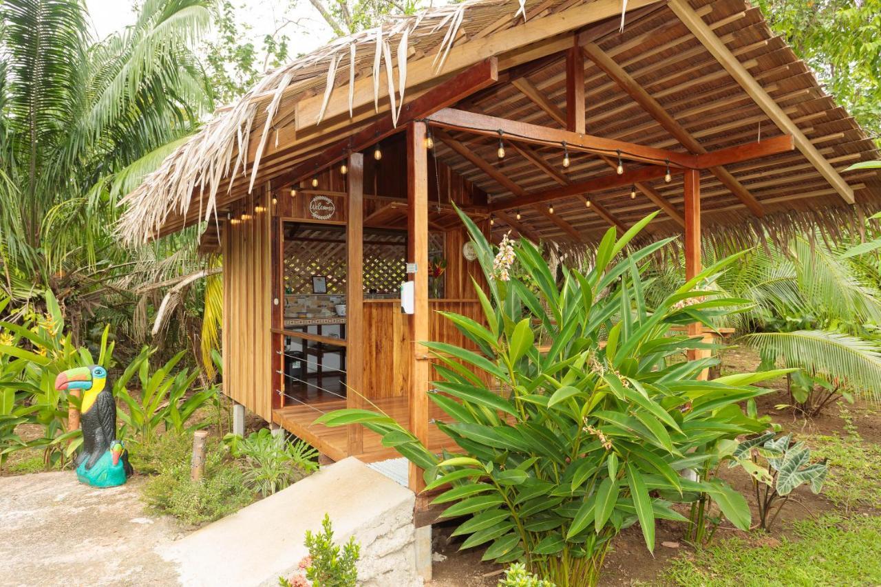 Bungalows Ache Cahuita Eksteriør bilde
