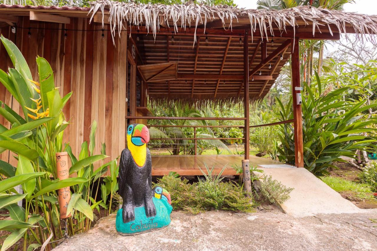 Bungalows Ache Cahuita Eksteriør bilde