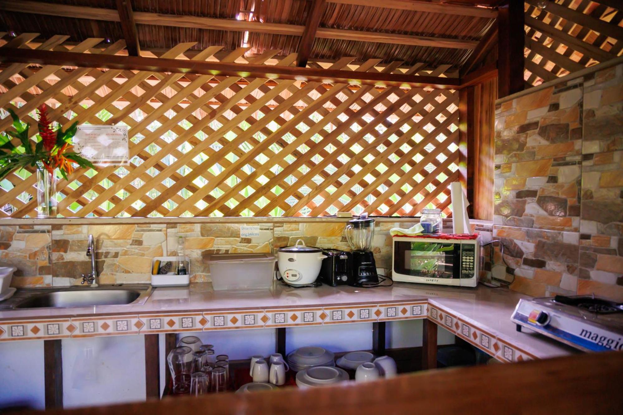 Bungalows Ache Cahuita Eksteriør bilde