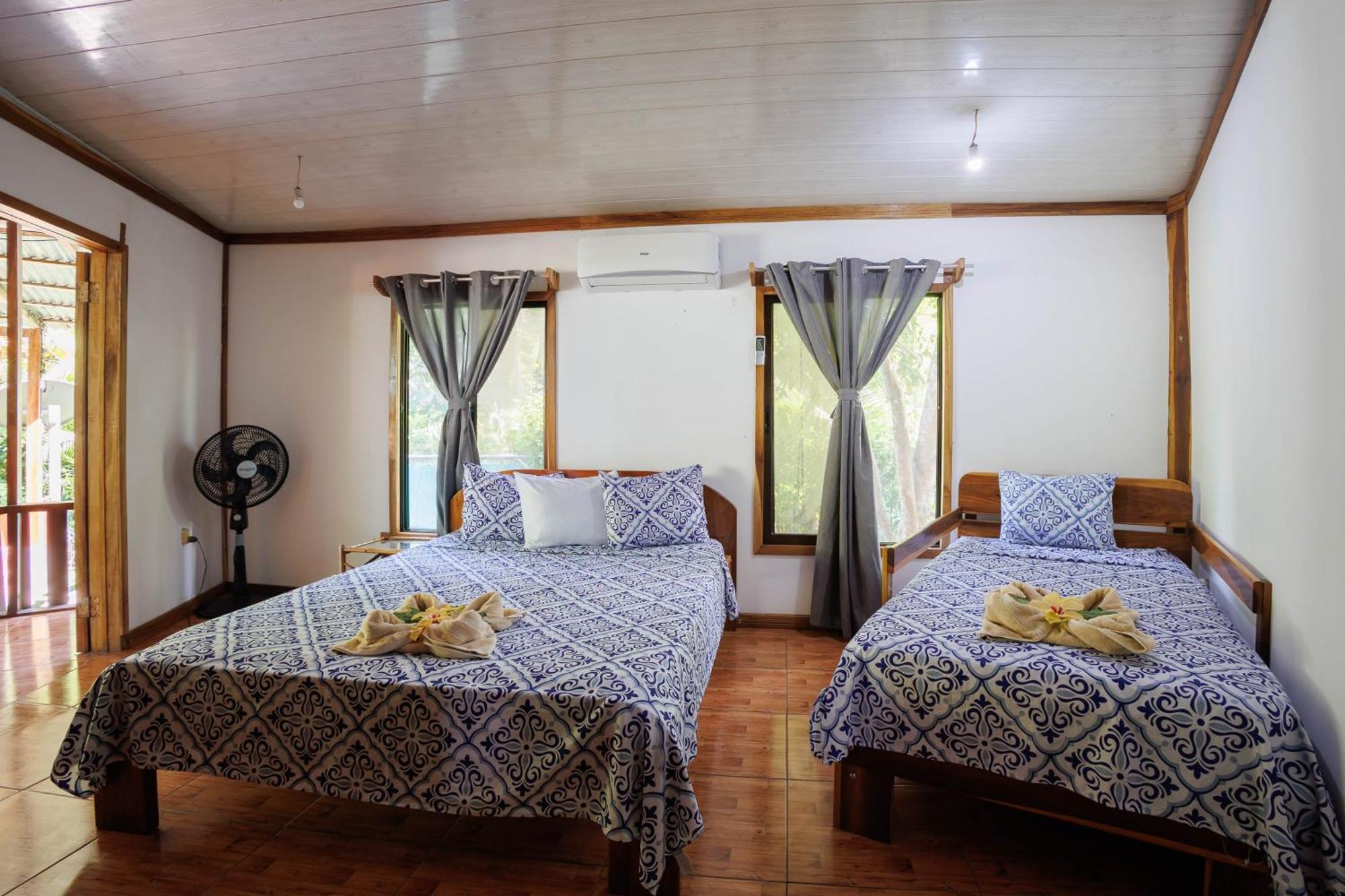 Bungalows Ache Cahuita Eksteriør bilde